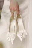 Simple White Pointed Toe Satin Stiletto Bridal Shoes with Bowknot