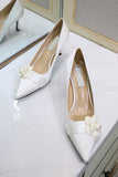 Simple Pointed Toe Bridal Shoes with Flower